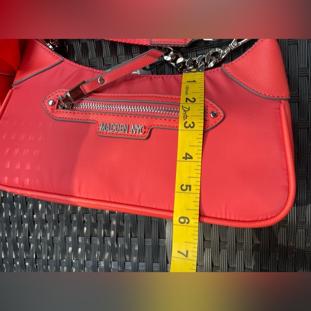 NYC Bag,NYC Crossbody Bag,NYC Vibrant orange Shoulder Bag with Silver Chain - Picture 3 of 9